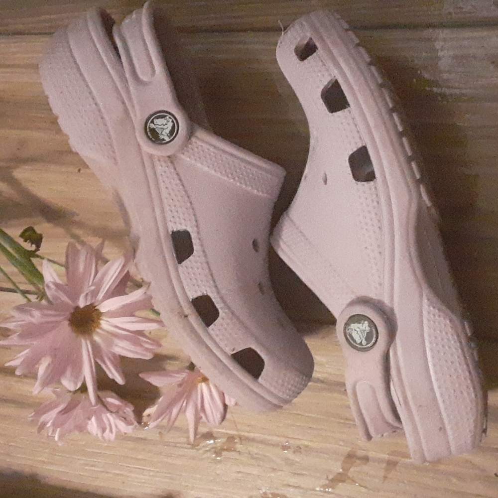 Girls purple Crocs